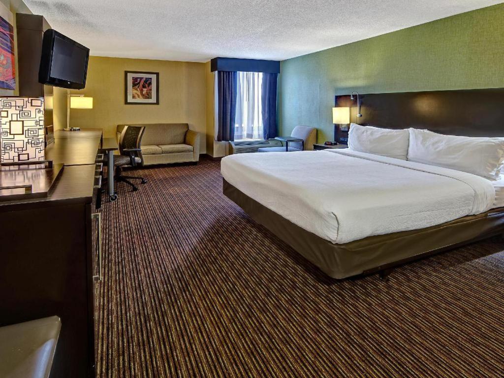 Clarion Hotel & Suites Conference Center Memphis Airport Zewnętrze zdjęcie